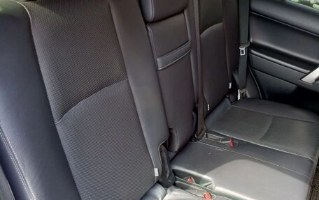 Toyota Land Cruiser Prado 150 рестайлинг 2, 2017 год, 3 650 000 рублей, 4 фотография
