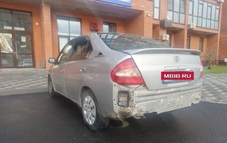 Toyota Prius IV XW50, 2001 год, 250 000 рублей, 4 фотография