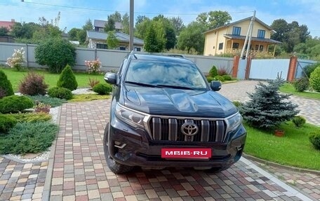 Toyota Land Cruiser Prado 150 рестайлинг 2, 2017 год, 3 650 000 рублей, 6 фотография