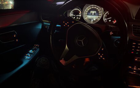 Mercedes-Benz E-Класс, 2013 год, 2 400 000 рублей, 7 фотография