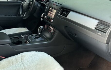 Volkswagen Touareg III, 2012 год, 1 800 000 рублей, 8 фотография