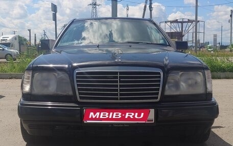 Mercedes-Benz E-Класс, 1995 год, 1 600 000 рублей, 1 фотография