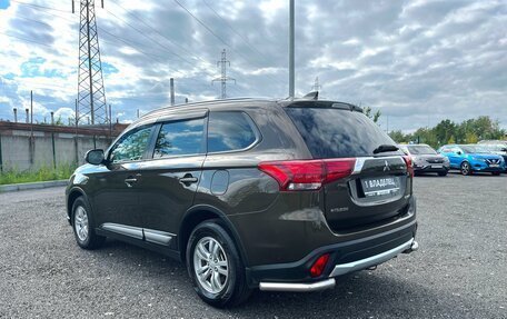 Mitsubishi Outlander III рестайлинг 3, 2018 год, 1 896 000 рублей, 3 фотография