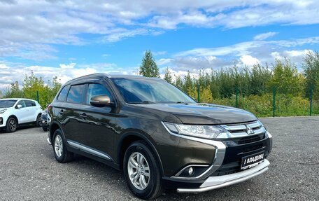 Mitsubishi Outlander III рестайлинг 3, 2018 год, 1 896 000 рублей, 7 фотография