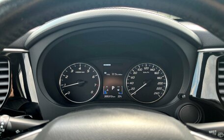 Mitsubishi Outlander III рестайлинг 3, 2018 год, 1 896 000 рублей, 12 фотография