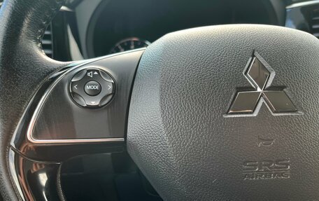 Mitsubishi Outlander III рестайлинг 3, 2018 год, 1 896 000 рублей, 14 фотография