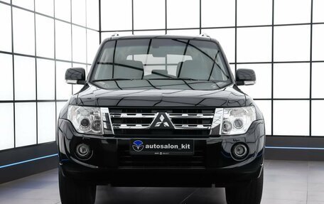 Mitsubishi Pajero IV, 2011 год, 2 250 000 рублей, 2 фотография