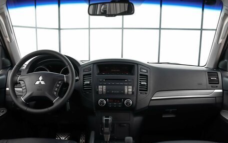 Mitsubishi Pajero IV, 2011 год, 2 250 000 рублей, 8 фотография