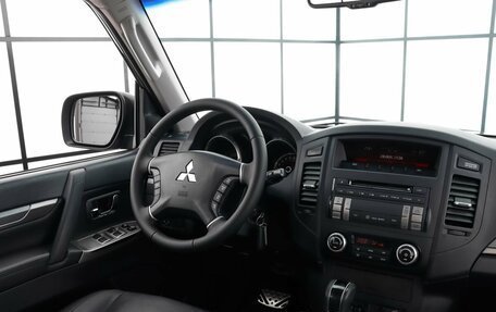 Mitsubishi Pajero IV, 2011 год, 2 250 000 рублей, 7 фотография