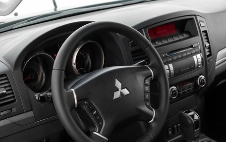 Mitsubishi Pajero IV, 2011 год, 2 250 000 рублей, 11 фотография