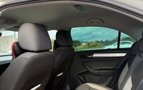 Skoda Rapid I, 2019 год, 800 000 рублей, 10 фотография