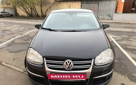 Volkswagen Jetta VI, 2008 год, 700 000 рублей, 2 фотография