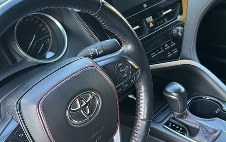 Toyota Camry, 2022 год, 3 350 000 рублей, 4 фотография