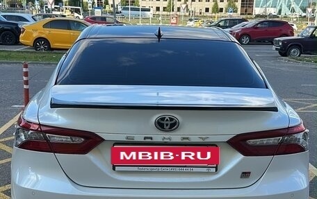 Toyota Camry, 2022 год, 3 350 000 рублей, 3 фотография