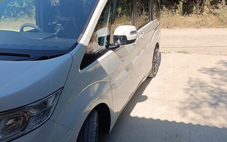 Honda Stepwgn IV, 2020 год, 2 120 000 рублей, 2 фотография