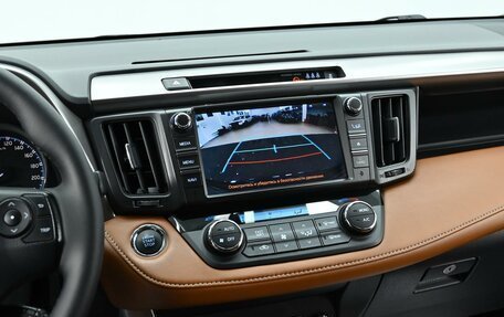 Toyota RAV4, 2018 год, 2 365 000 рублей, 7 фотография