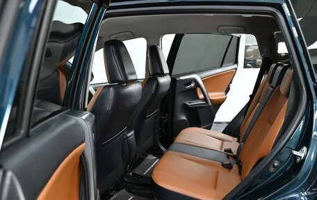 Toyota RAV4, 2018 год, 2 365 000 рублей, 14 фотография