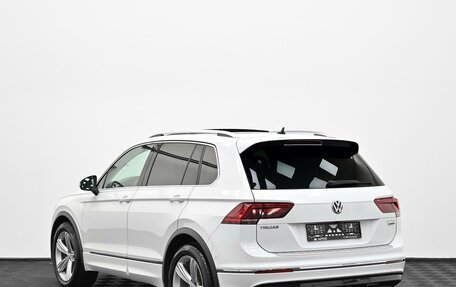 Volkswagen Tiguan II, 2018 год, 2 045 000 рублей, 2 фотография