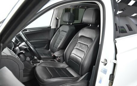 Volkswagen Tiguan II, 2018 год, 2 045 000 рублей, 10 фотография