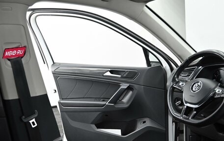 Volkswagen Tiguan II, 2018 год, 2 045 000 рублей, 6 фотография