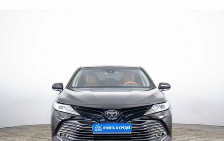 Toyota Camry, 2020 год, 2 599 000 рублей, 2 фотография