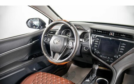 Toyota Camry, 2020 год, 2 599 000 рублей, 12 фотография