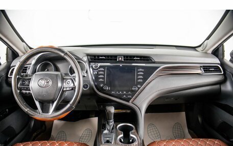 Toyota Camry, 2020 год, 2 599 000 рублей, 13 фотография