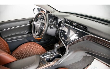 Toyota Camry, 2020 год, 2 599 000 рублей, 11 фотография