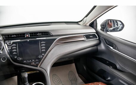 Toyota Camry, 2020 год, 2 599 000 рублей, 14 фотография
