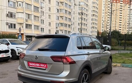 Volkswagen Tiguan II, 2017 год, 2 500 000 рублей, 3 фотография