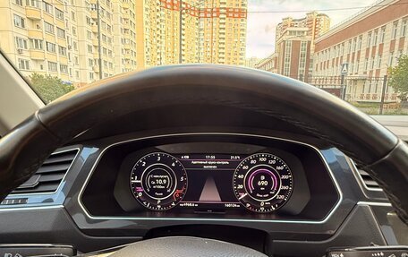 Volkswagen Tiguan II, 2017 год, 2 500 000 рублей, 13 фотография