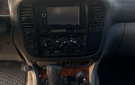 Toyota Land Cruiser 100 рестайлинг 2, 1999 год, 1 750 000 рублей, 7 фотография
