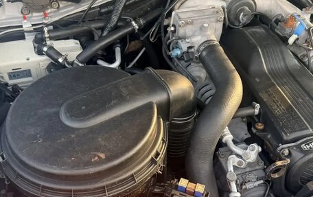 Toyota Land Cruiser 100 рестайлинг 2, 1999 год, 1 750 000 рублей, 13 фотография