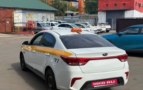 KIA Rio IV, 2018 год, 620 000 рублей, 4 фотография