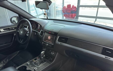 Volkswagen Touareg III, 2010 год, 1 849 900 рублей, 22 фотография