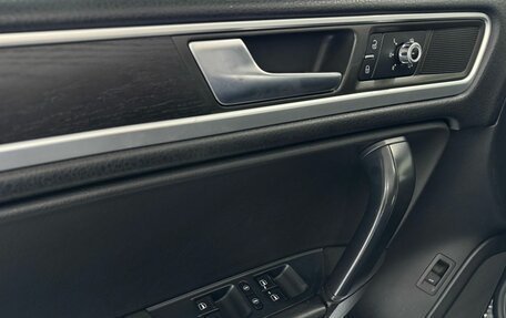 Volkswagen Touareg III, 2010 год, 1 849 900 рублей, 19 фотография