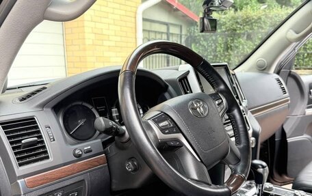 Toyota Land Cruiser 200, 2018 год, 8 550 000 рублей, 8 фотография