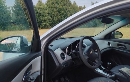 Chevrolet Cruze II, 2014 год, 655 000 рублей, 9 фотография
