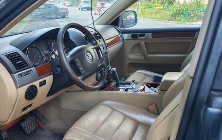 Volkswagen Touareg III, 2005 год, 950 000 рублей, 7 фотография