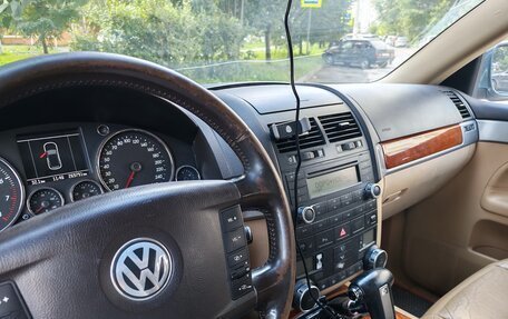 Volkswagen Touareg III, 2005 год, 950 000 рублей, 6 фотография