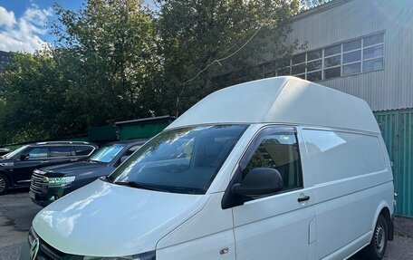 Volkswagen Transporter T5 рестайлинг, 2011 год, 1 700 000 рублей, 2 фотография