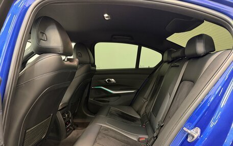 BMW 3 серия, 2019 год, 3 890 000 рублей, 19 фотография