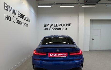 BMW 3 серия, 2019 год, 3 890 000 рублей, 4 фотография