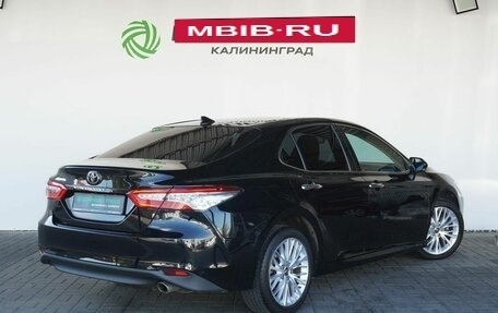 Toyota Camry, 2019 год, 2 990 000 рублей, 5 фотография