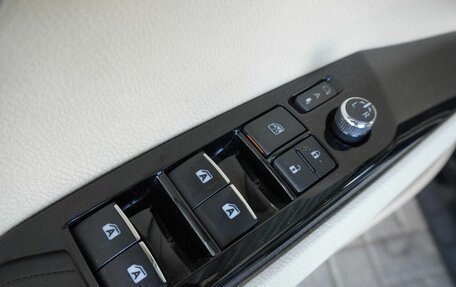 Toyota Camry, 2019 год, 2 990 000 рублей, 17 фотография