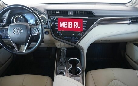 Toyota Camry, 2019 год, 2 990 000 рублей, 9 фотография