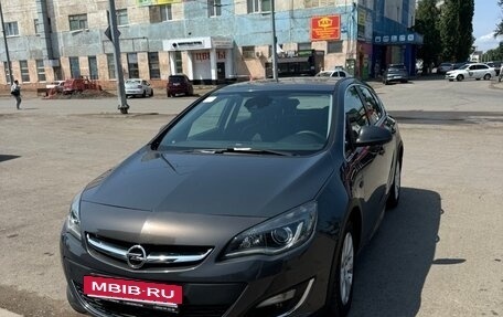Opel Astra J, 2014 год, 700 000 рублей, 4 фотография