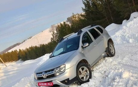 Renault Duster I рестайлинг, 2015 год, 1 100 000 рублей, 2 фотография
