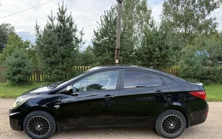 Hyundai Solaris II рестайлинг, 2011 год, 650 000 рублей, 3 фотография
