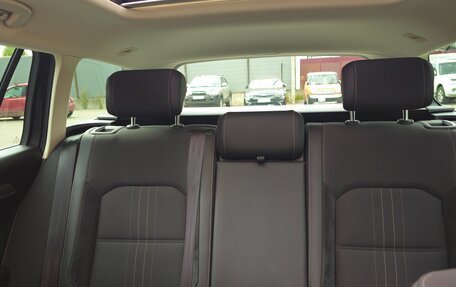 Volkswagen Passat B8 рестайлинг, 2019 год, 2 850 000 рублей, 12 фотография